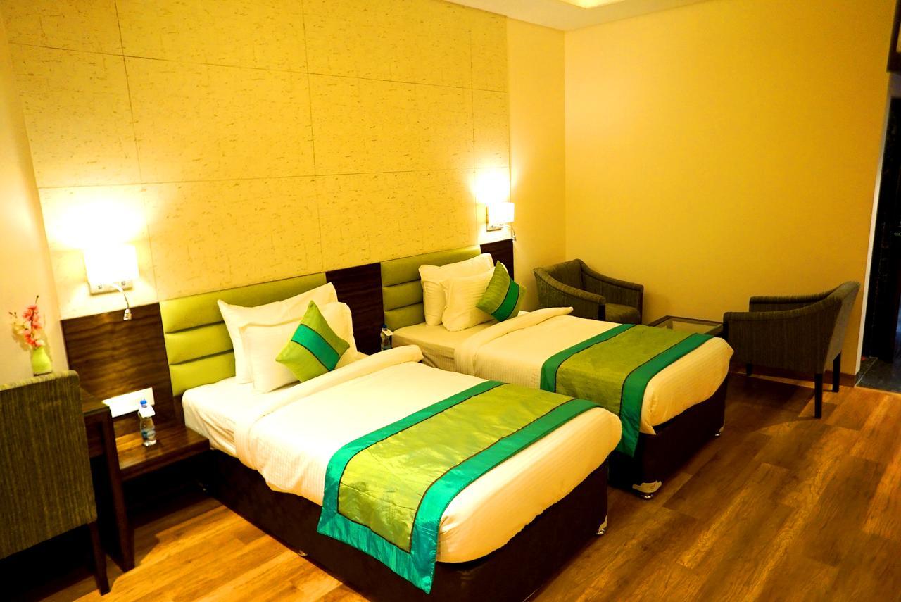 The Mystic Palms Mathura Exterior foto