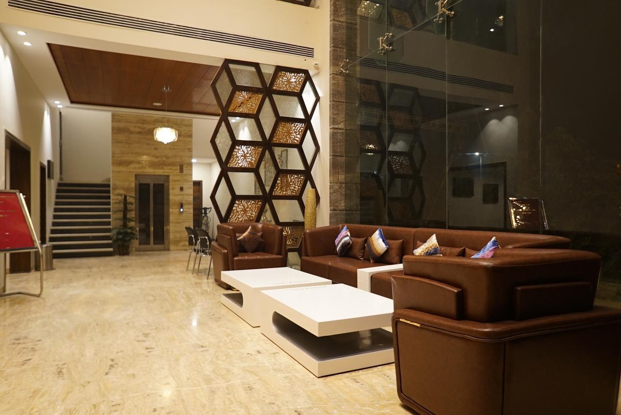 The Mystic Palms Mathura Exterior foto